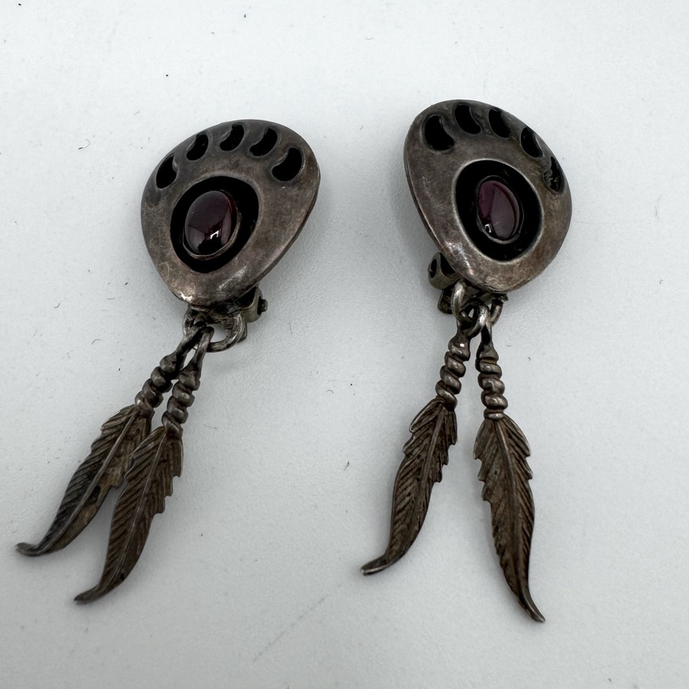Vintage Native Bear Claw Silver Feather‎ Dangle Clip On Earrings